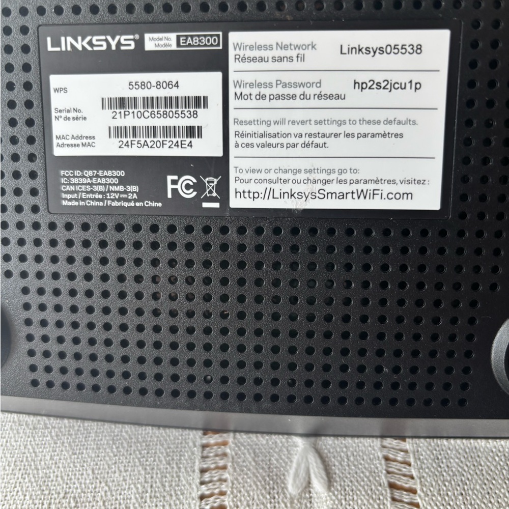 Linksys EA8300 Black Router - Picture 3 of 3